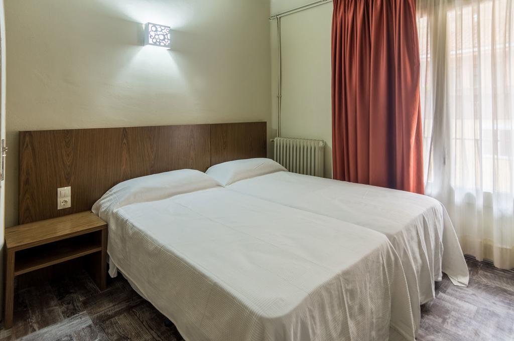 Hostal Sant Miquel บาลาเกย์ ภายนอก รูปภาพ